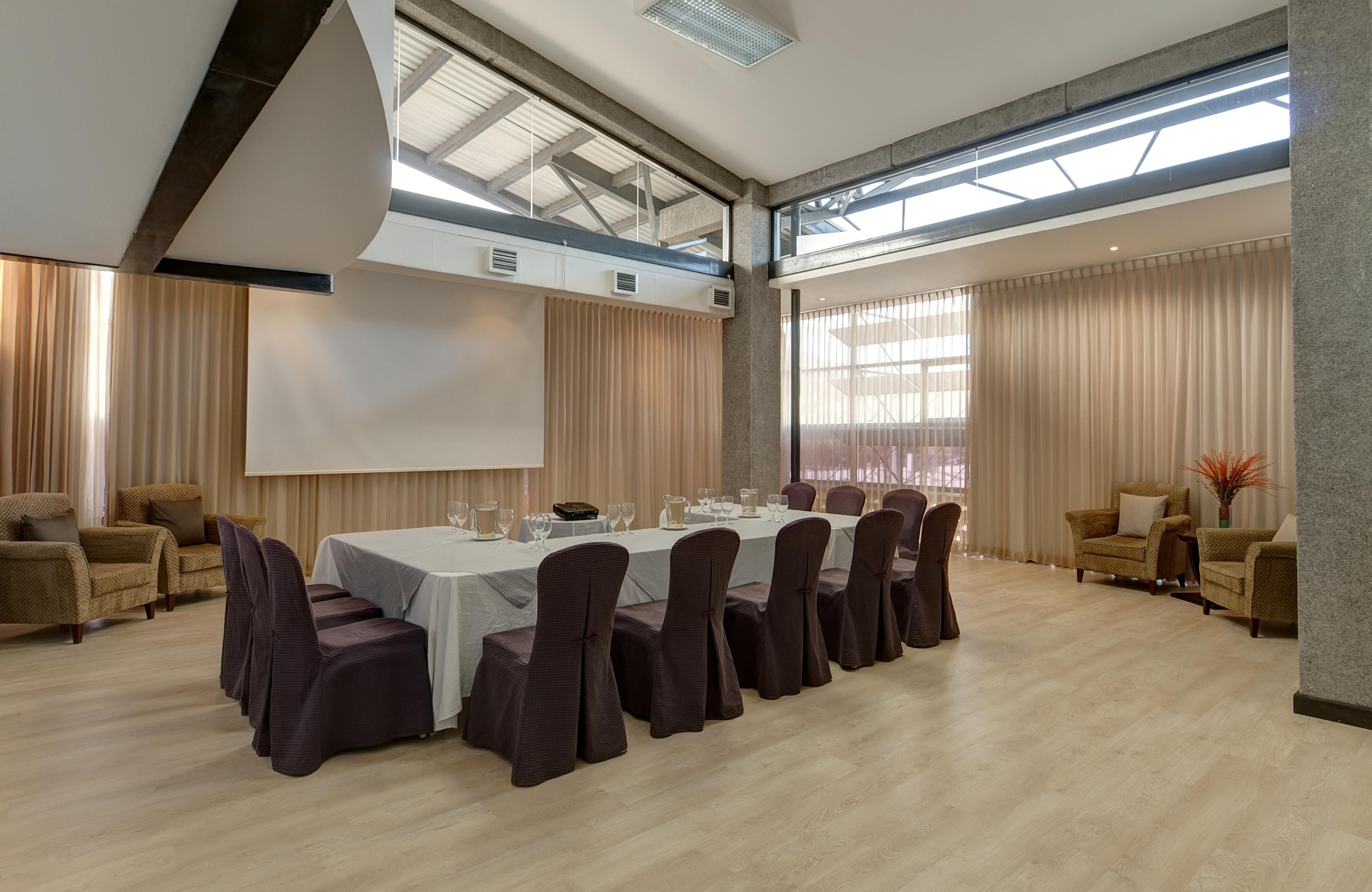Studio Hotel Boutique San José Extérieur photo Meeting room